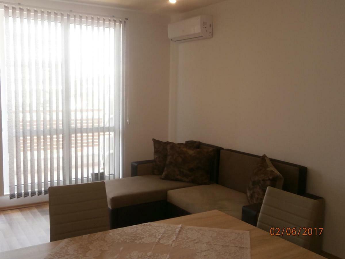 Apartments In Las Brisas Бургас Екстериор снимка