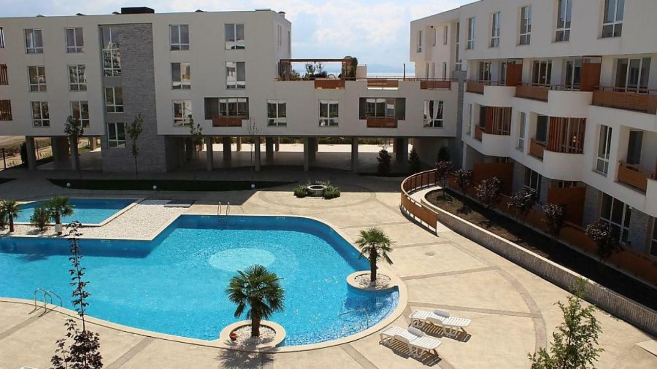 Apartments In Las Brisas Бургас Екстериор снимка